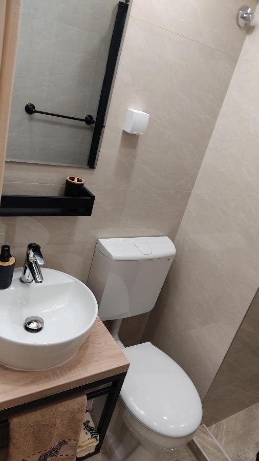 Studio Apartment - A Bit Of Joy Saraievo Exterior foto