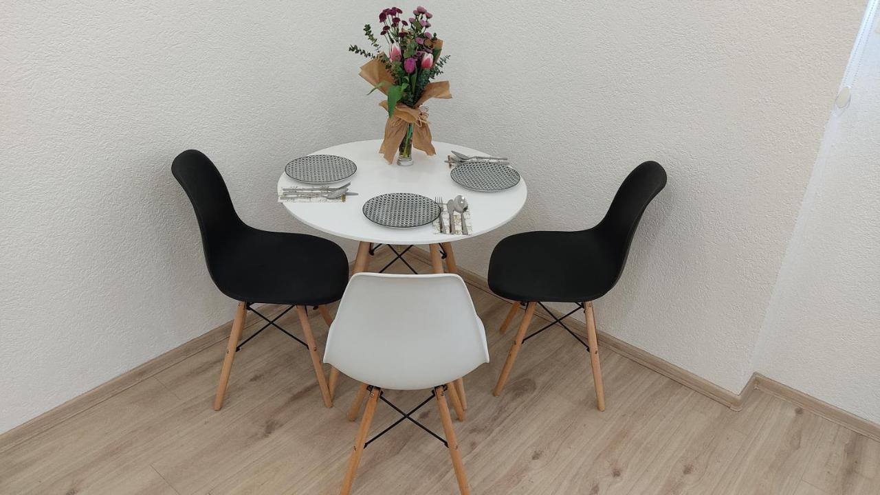 Studio Apartment - A Bit Of Joy Saraievo Exterior foto