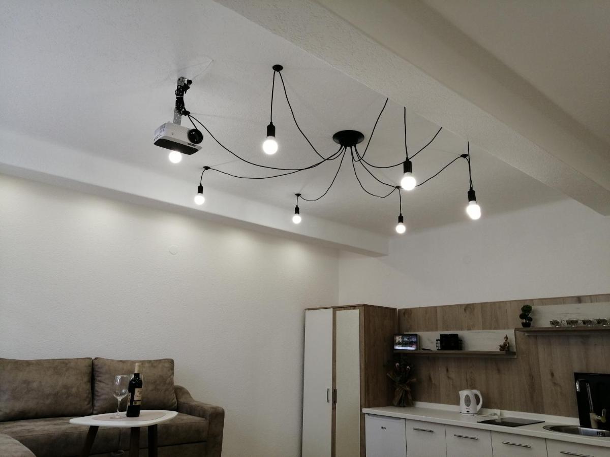 Studio Apartment - A Bit Of Joy Saraievo Exterior foto