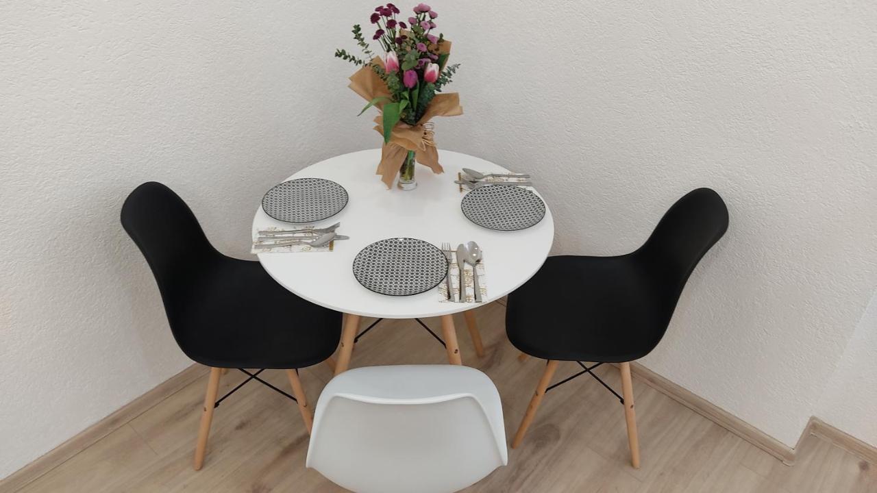 Studio Apartment - A Bit Of Joy Saraievo Exterior foto