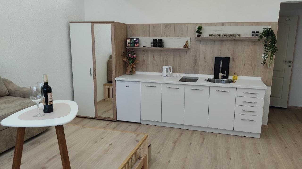 Studio Apartment - A Bit Of Joy Saraievo Exterior foto